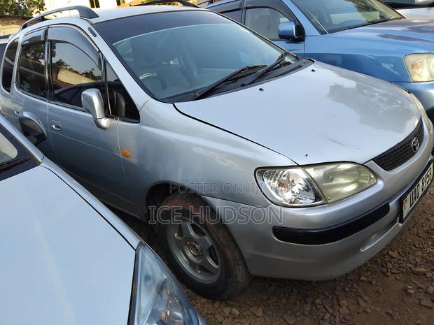 Toyota Corolla Spacio 2002 Silver