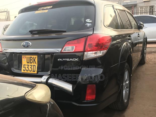 Subaru Outback 2011 Black