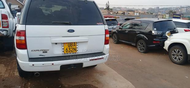 Ford Explorer 2006 White