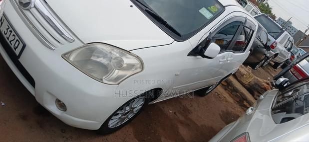 Toyota Raum 2005 White