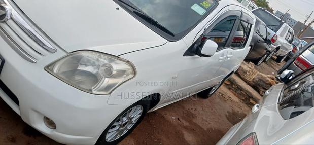 Toyota Raum 2005 White
