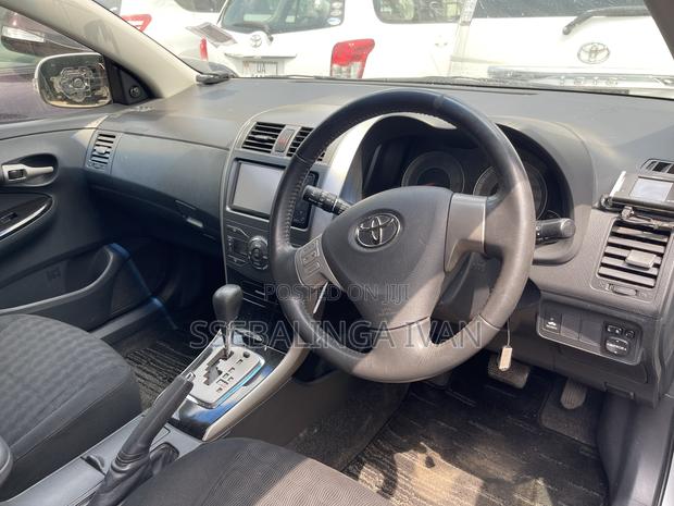 Toyota Corolla Fielder 2010 Silver
