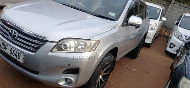 Toyota Vanguard 2009 Silver