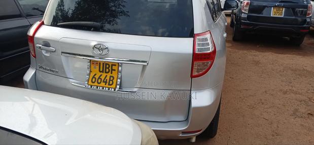Toyota Vanguard 2009 Silver