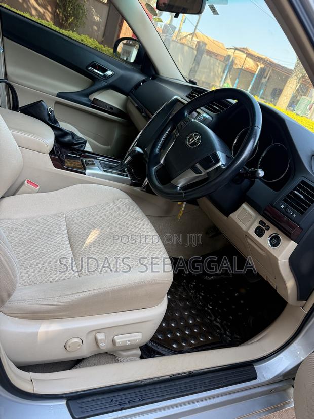 Toyota Mark X 2.5 RWD 2011 Silver