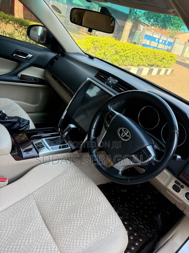Toyota Mark X 2.5 RWD 2011 Silver