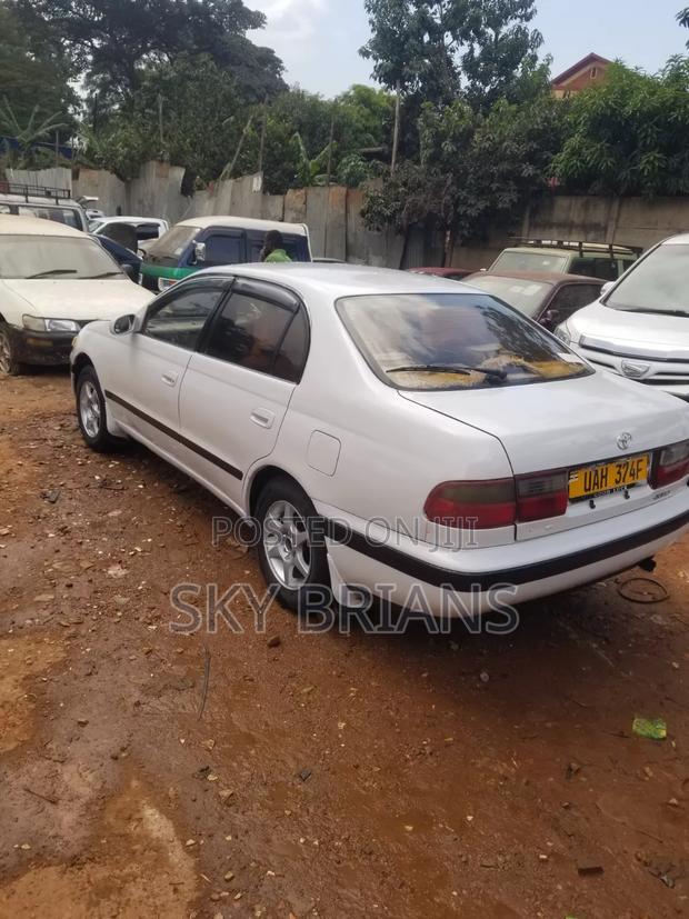 Toyota Corona 1999 White