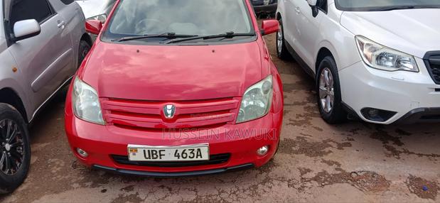 Toyota IST 2005 Red
