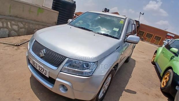 Suzuki Escudo 2008 Silver
