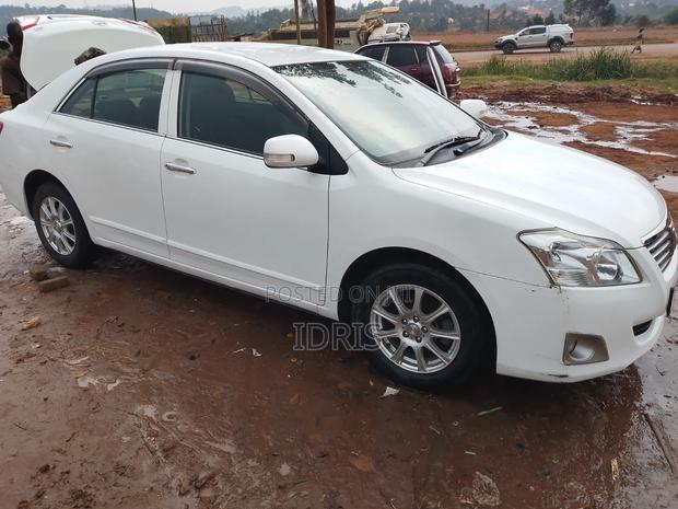 Toyota Premio 2011 White