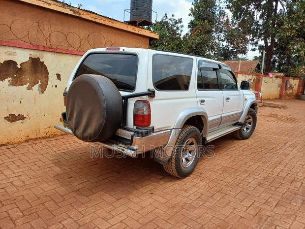 Toyota Hilux Surf 2.7 SSR 2005 White