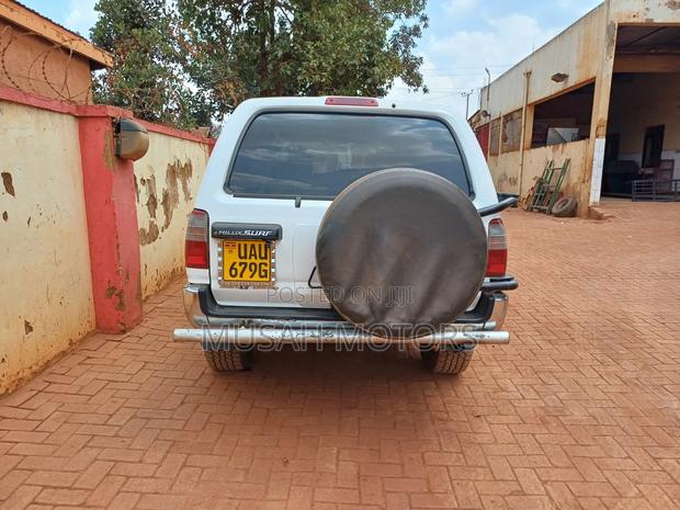 Toyota Hilux Surf 2.7 SSR 2005 White