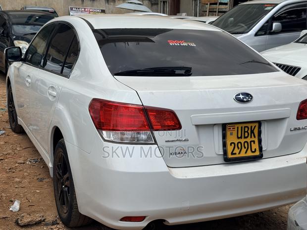 Subaru Legacy 2010 White