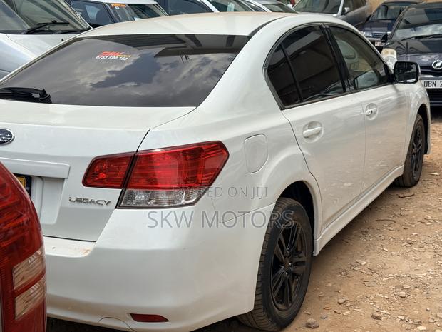 Subaru Legacy 2010 White