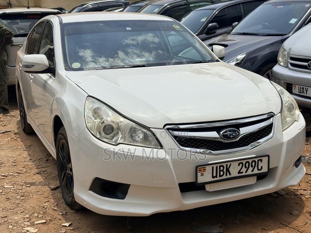 Subaru Legacy 2010 White
