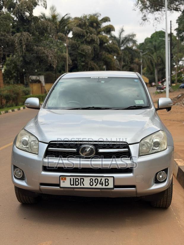 Toyota RAV4 2.5 2010 Silver