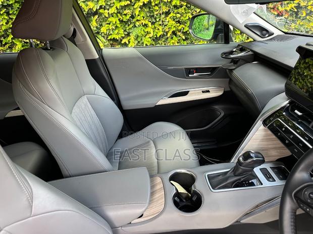 Toyota Harrier Z Leather Package 2022 Silver