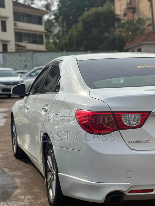Toyota Mark X 2011 Silver