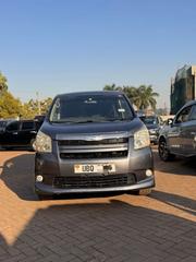 Toyota Noah 2010 Black for sale