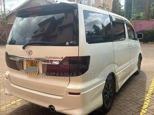 Toyota Alphard 2005 White