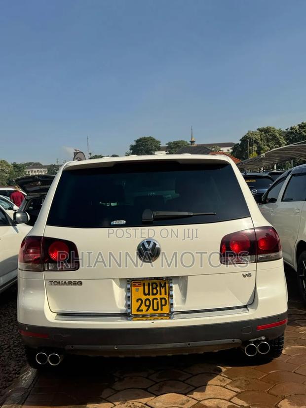 Volkswagen Touareg 2009 White