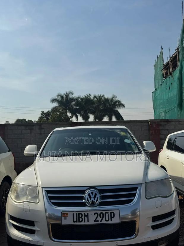 Volkswagen Touareg 2009 White