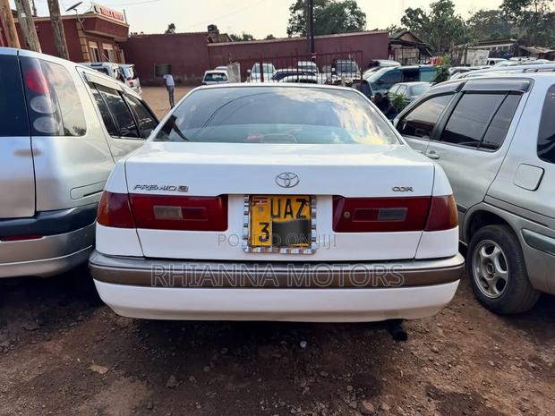 Toyota Premio 2002 White