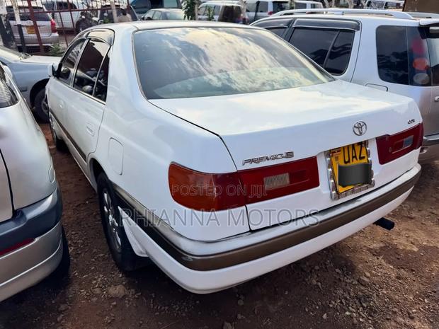 Toyota Premio 2002 White