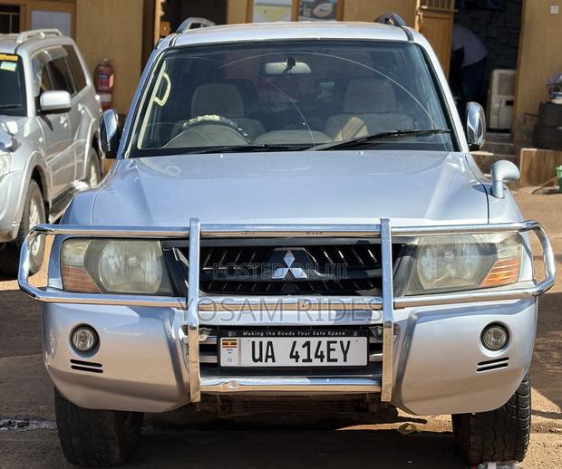Mitsubishi Pajero 2.5 TD Classic 2008 Silver