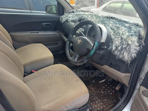 Toyota Passo 2007 Silver