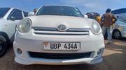 Toyota Sienta 2010 White for sale