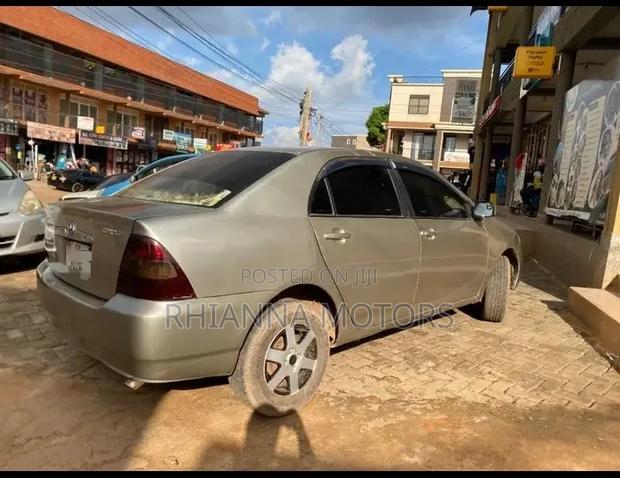 Toyota Corolla 2004 Gold