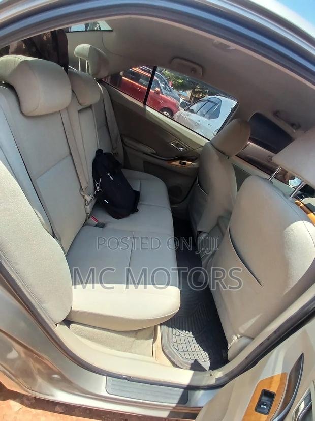 Toyota Premio 1.8 AWD 2010 Gold