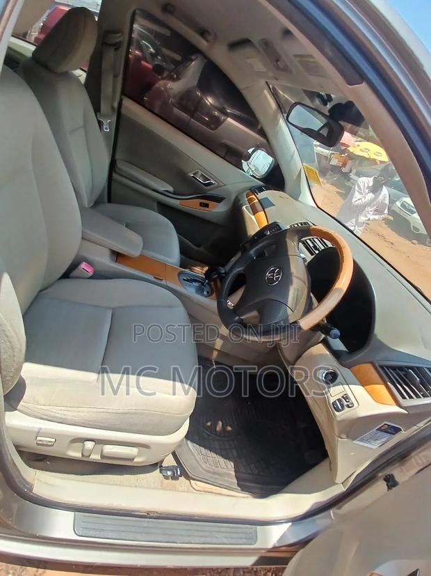 Toyota Premio 1.8 AWD 2010 Gold