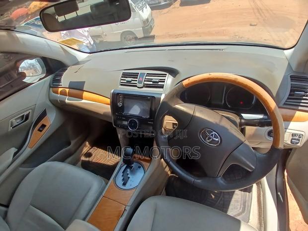 Toyota Premio 1.8 AWD 2010 Gold