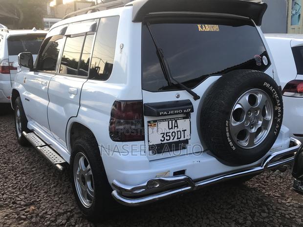 Mitsubishi Pajero IO 2006 White