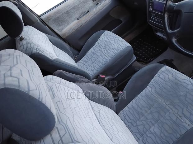 Toyota Ipsum 1999 White