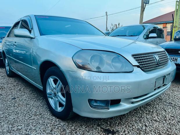 Toyota Mark II 2002 Silver