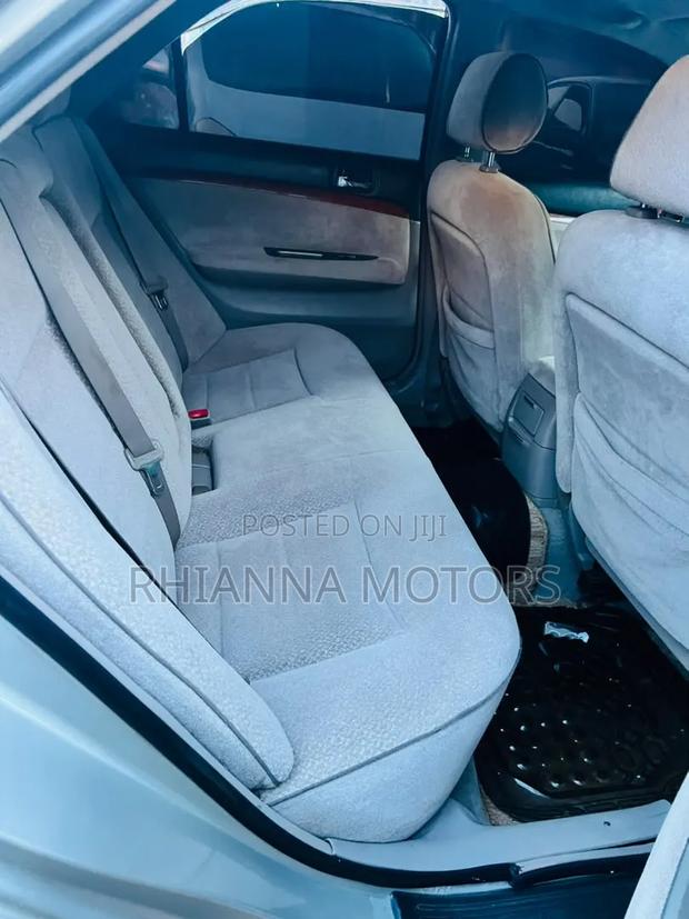 Toyota Mark II 2002 Silver