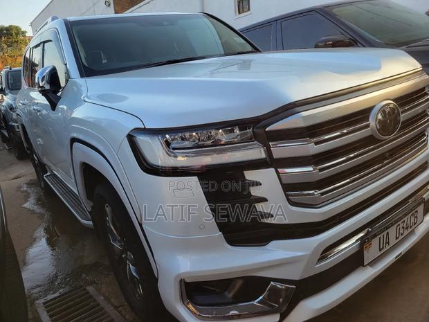 New Toyota Land Cruiser 4.0 V6 GXR 2020 White