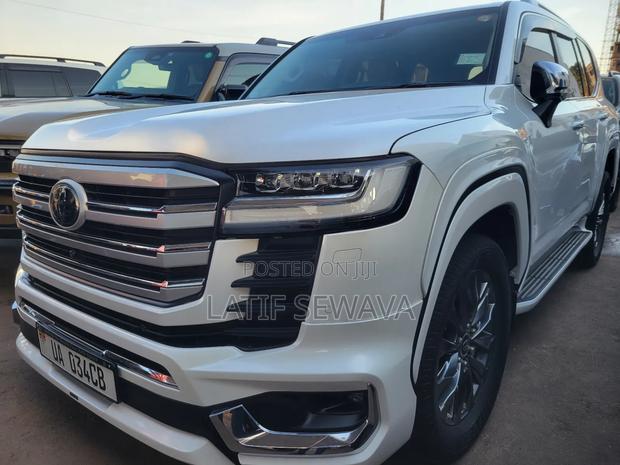 New Toyota Land Cruiser 4.0 V6 GXR 2020 White