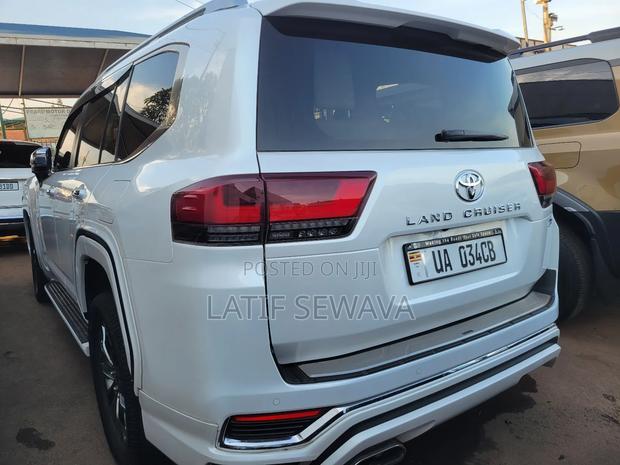 New Toyota Land Cruiser 4.0 V6 GXR 2020 White