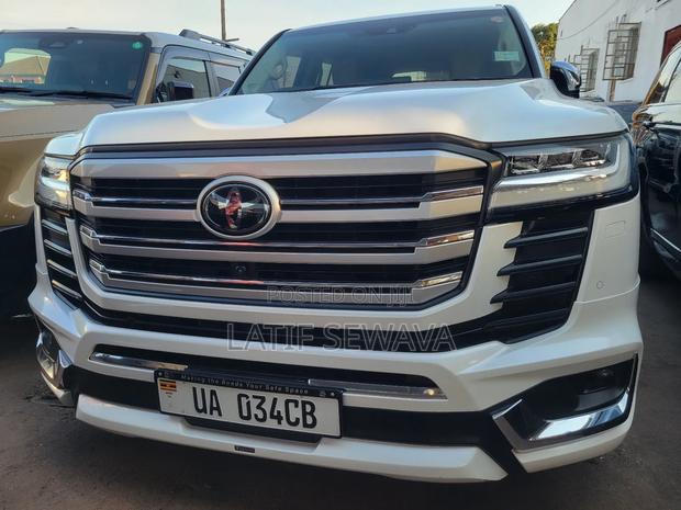 New Toyota Land Cruiser 4.0 V6 GXR 2020 White
