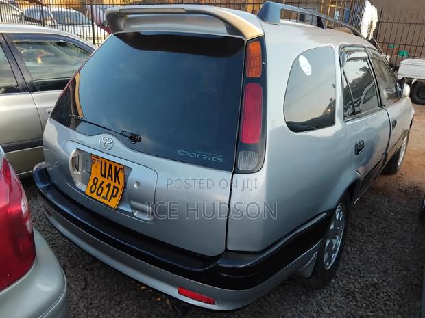 Toyota Caldina 2003 Silver