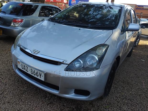 Toyota Wish 2005 Ivory