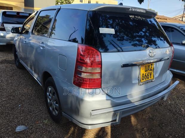 Toyota Wish 2005 Ivory