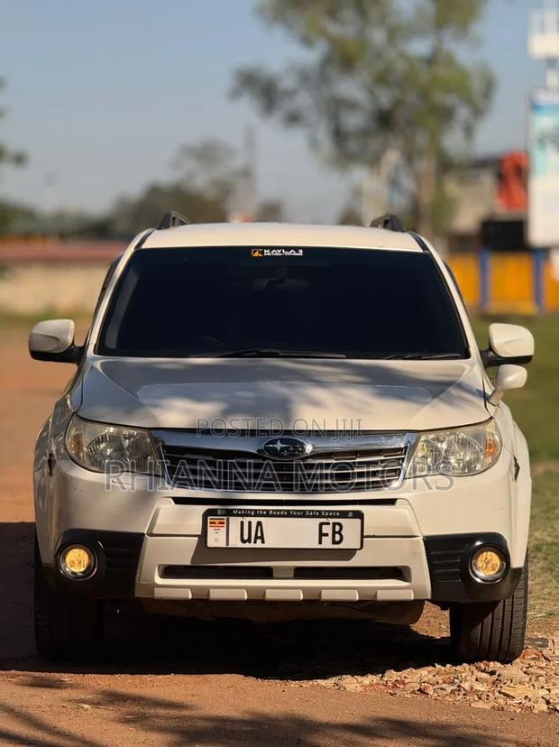Subaru Forester 2009 White
