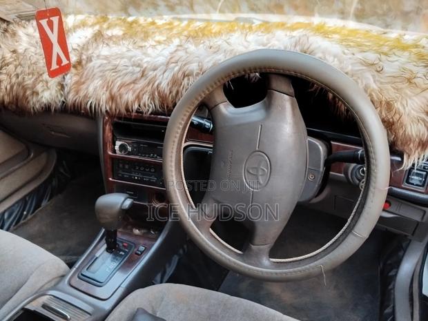 Toyota Mark II 1999 White