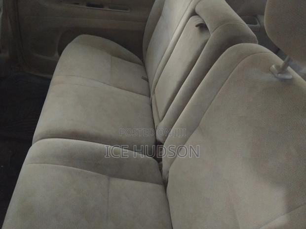 Toyota Ipsum 240i Limited 4WD 2002 Gray
