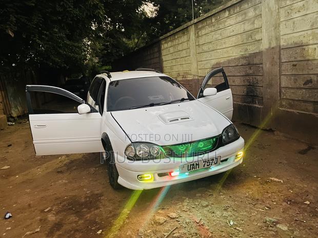 Toyota Caldina 2000 White